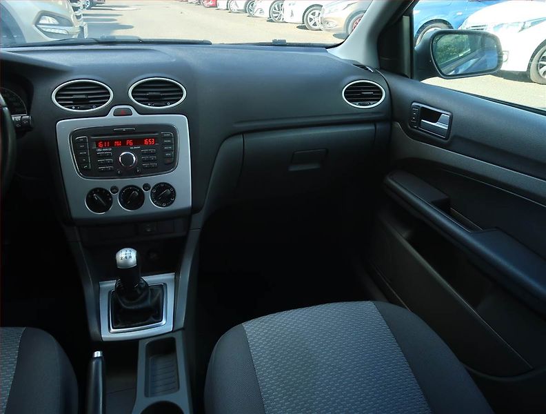 Ford Focus (2008) 1.8 TDCi, po STK, servisované - fotka 8 z 16