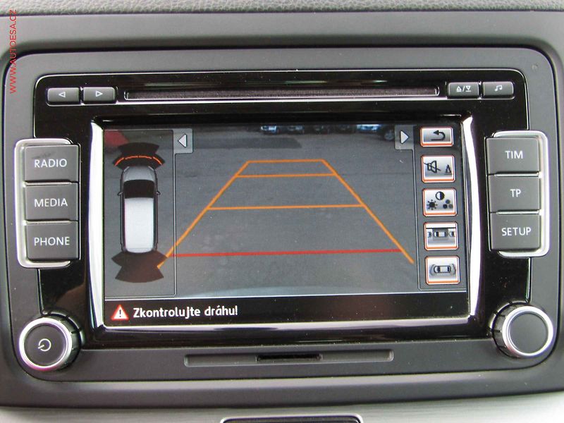 Volkswagen Sharan (2014) 2.0TDi, ČR, AC, xenon, park - fotka 21 z 25