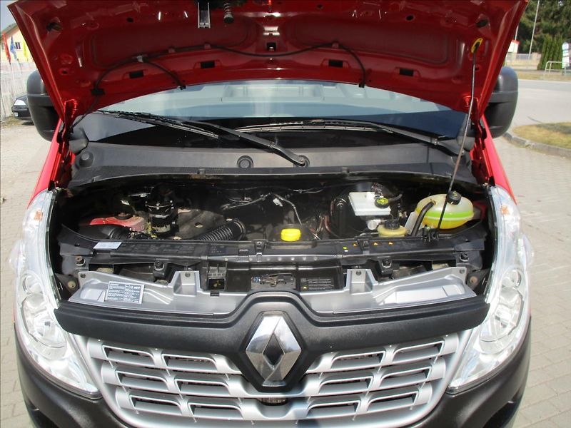 Renault Master 2,3 dCi 110k COOL DPH 12xCZaut - fotka 23 z 35