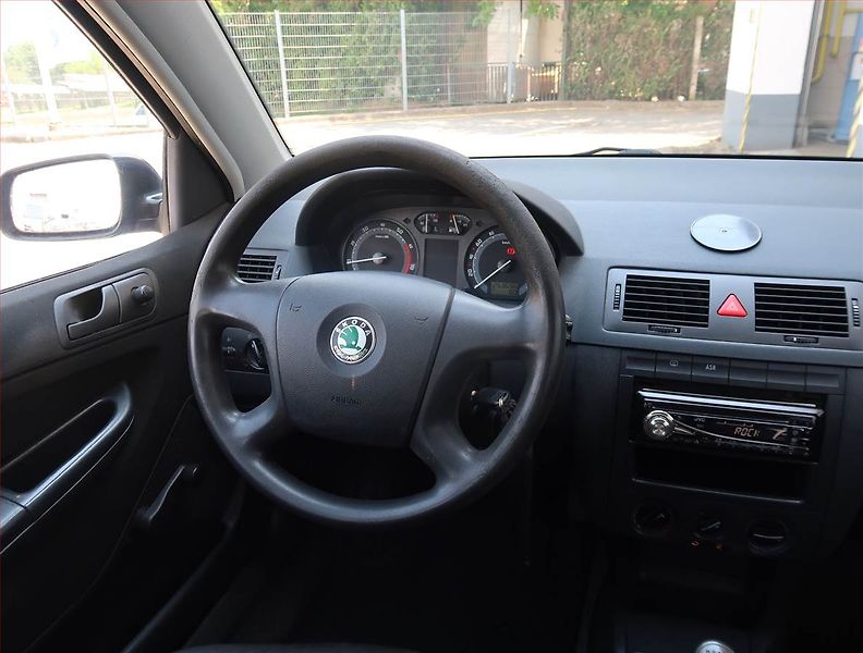 Škoda Fabia (2005) 1.2 12V, Tažné, Klima - fotka 7 z 14