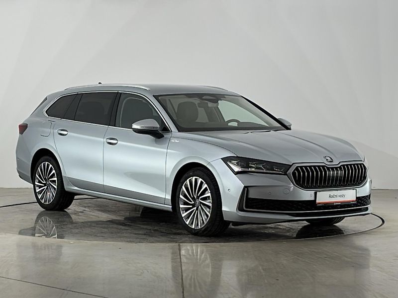 Škoda Superb L&K 4x4 DSG - fotka 14 z 30