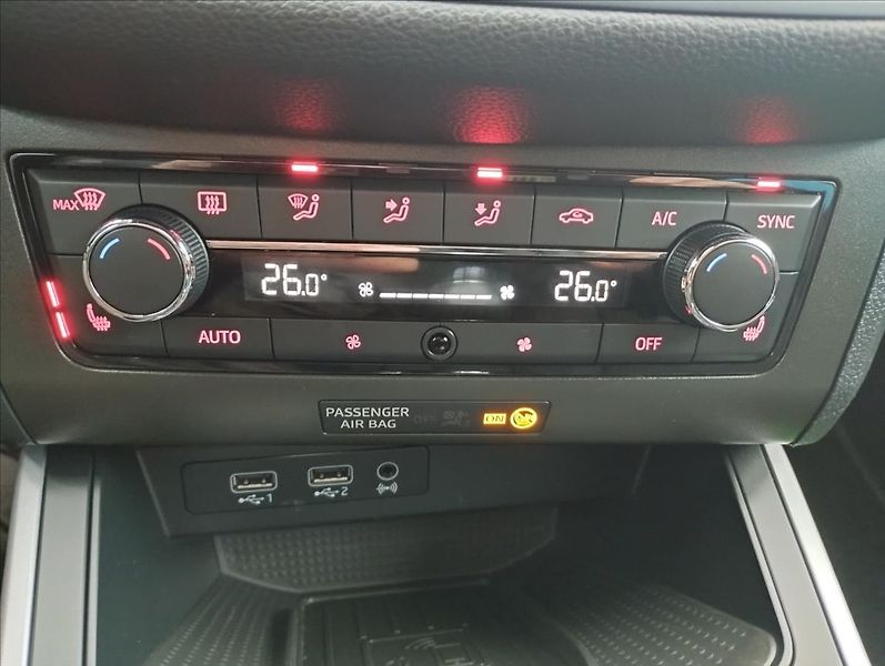 Seat Arona 1,0 TSi 85KW FR - fotka 12 z 23