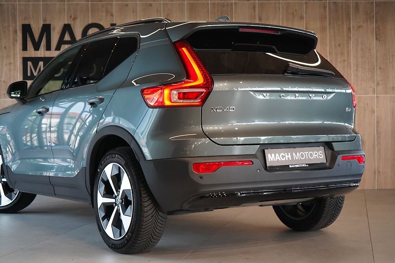 Volvo XC40 B4 PLUS Dark, 360°, LED Pixel - fotka 12 z 42