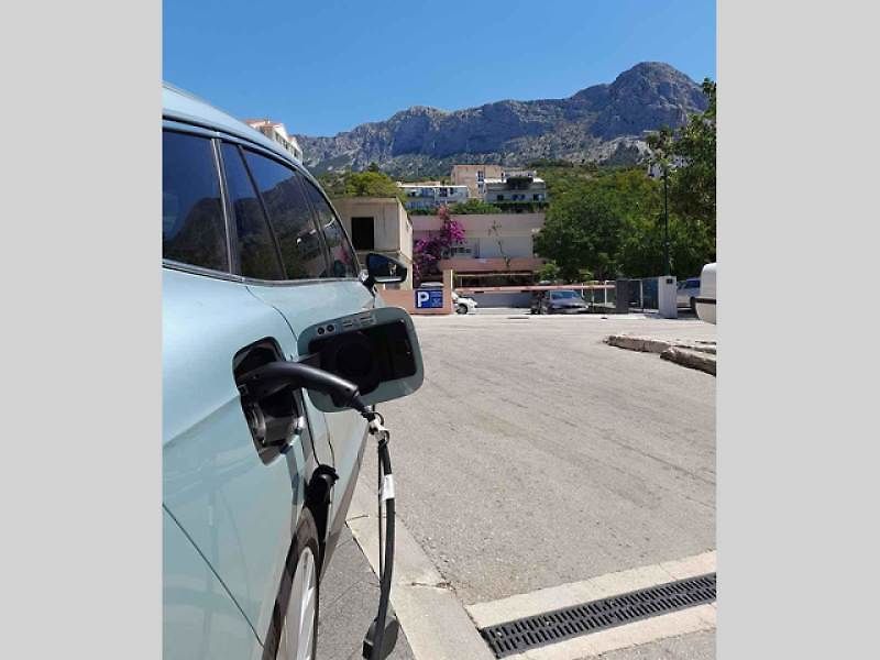 Roadtrip na Balkán: Škoda Enyaq dojela až pod skokanské můstky v Bosně a Hercegovině. A nejen tam