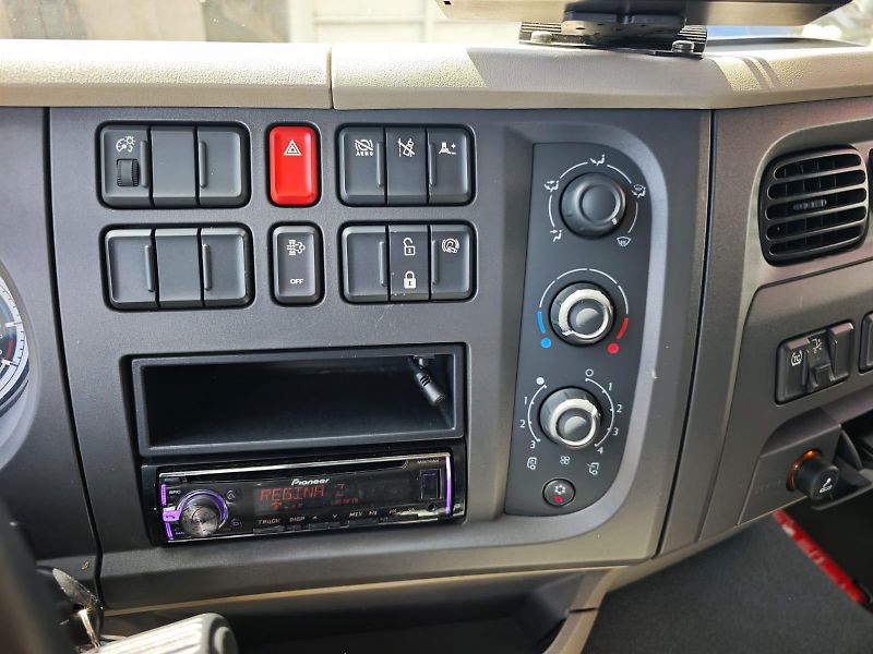 DAF LF 210, 18 PALET, ČELO, KLIMA - fotka 18 z 21