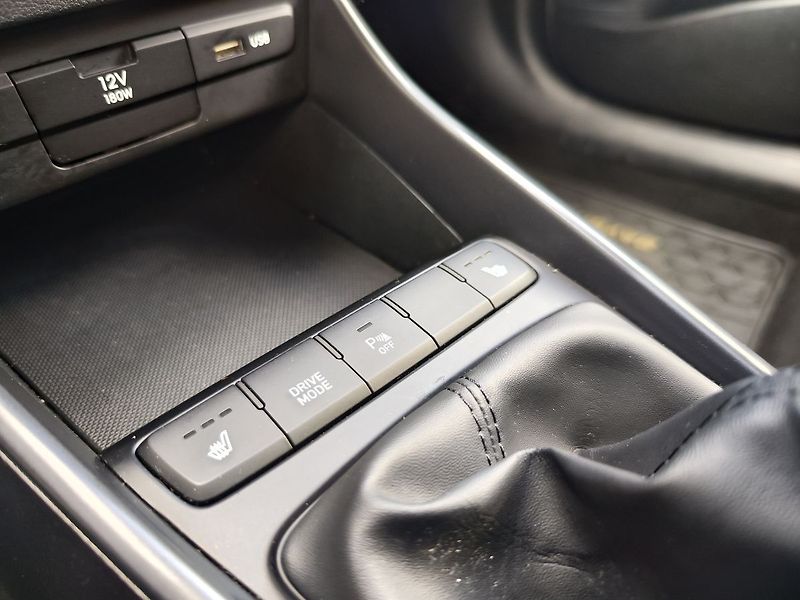 Hyundai Bayon 1.0 T-GDI/74kW Play Climate - fotka 17 z 27