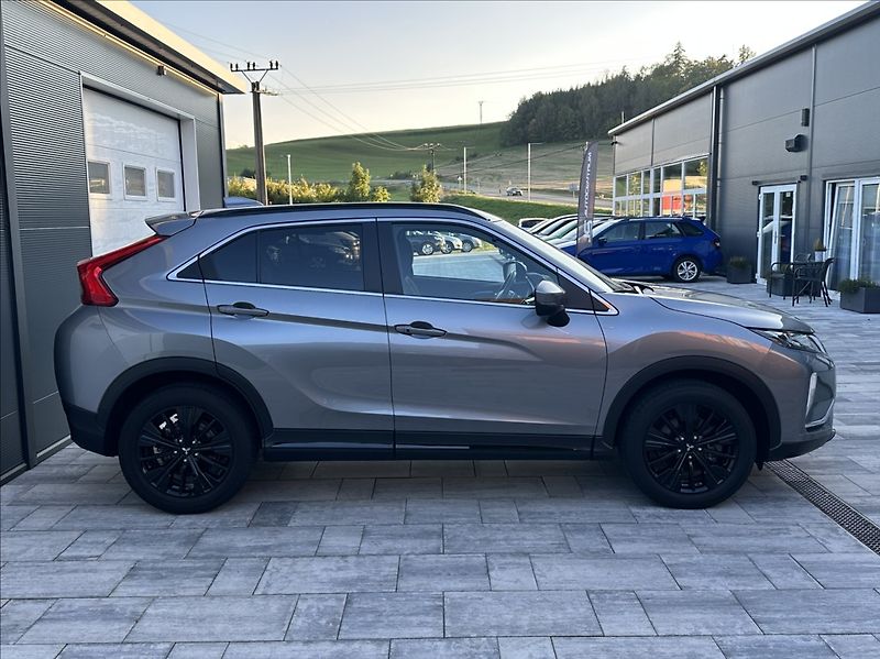 Mitsubishi Eclipse Cross 1,5 Turbo 163PS  Connect+ A/T - fotka 6 z 54