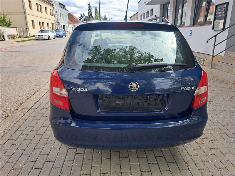 Škoda Fabia 1,2 HTP - fotka 9 z 47