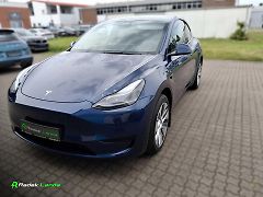 Tesla Model Y (2023) Standard Range | tažné 1 600kg - fotografie inzerátu