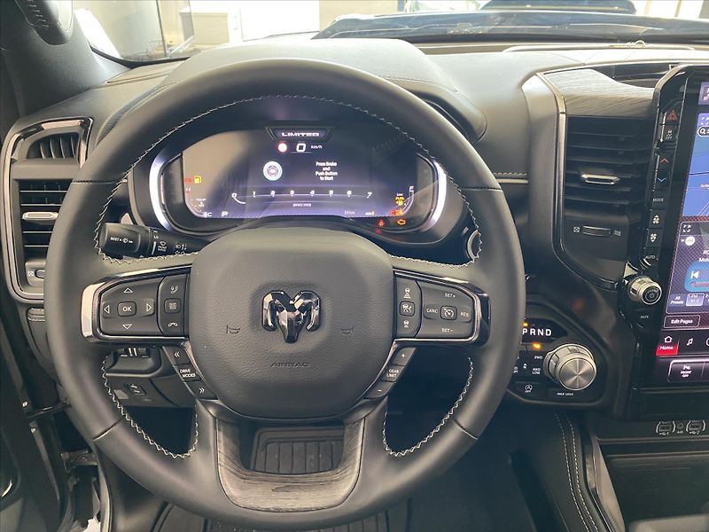 Dodge RAM (2025) 3,0 R6  Limited Night - fotka 12 z 15