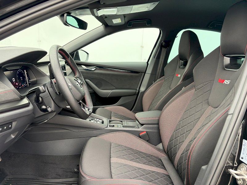 Škoda Octavia (2024) DSG 2.0 TSI / 180 kW /RS - fotka 8 z 33