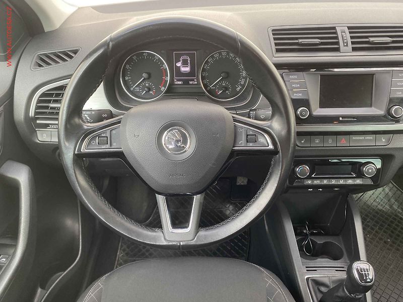 Škoda Fabia (2015) 1.2TSi, ČR, AC, tempo, park - fotka 11 z 16