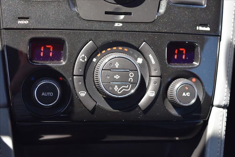 Peugeot RCZ 1,6 i 115KW NOVÁ STK ALU KLIMA - fotka 40 z 48