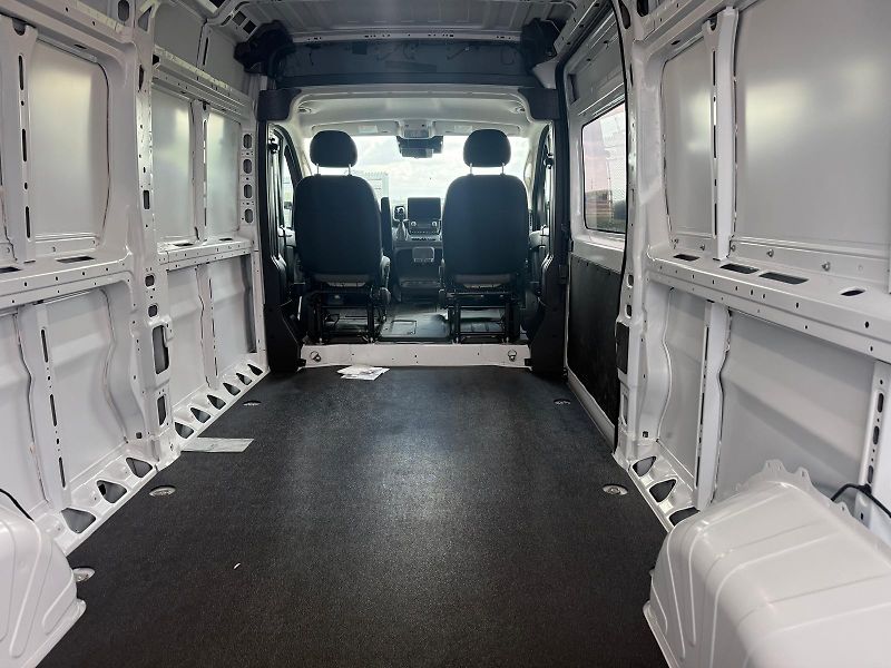 RAM ProMaster (2025) 3500 SLT 3.6L V6 VVT High Roof - fotka 15 z 16