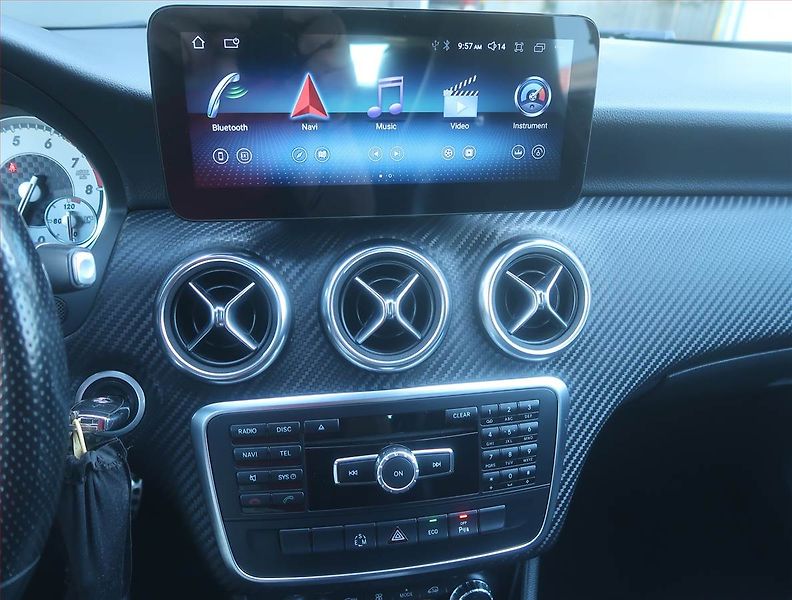 Mercedes-Benz Třídy A (2014) A 250 4MATIC, 4X4, Automat - fotka 12 z 16
