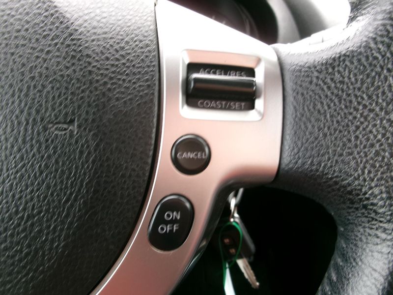 Nissan Qashqai (2007) 2,0i 4WD ALU AC TAŽNÉ BT TEMP - fotka 18 z 29