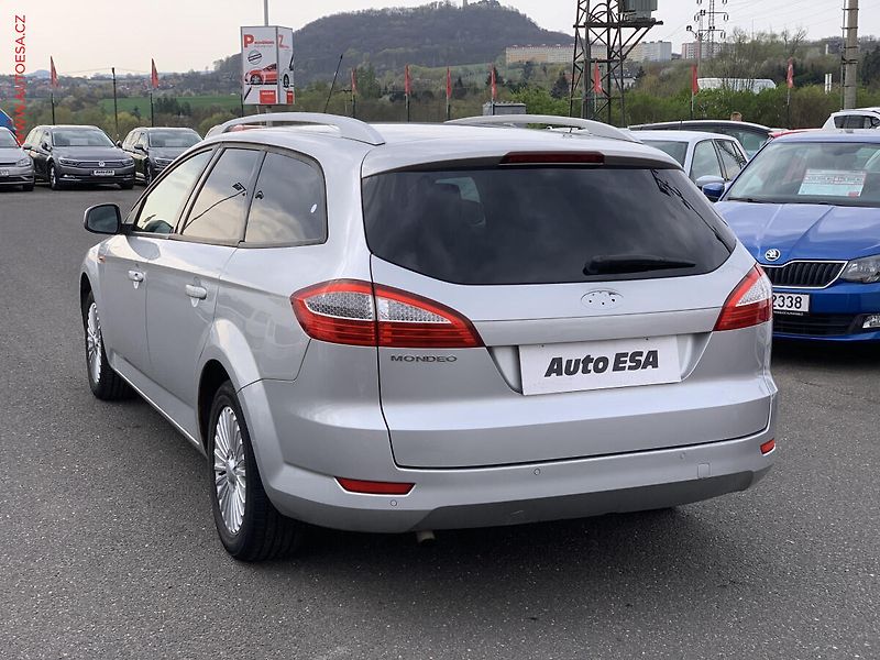 Ford Mondeo (2008) 1.6i, AC, park.asist - fotka 4 z 18