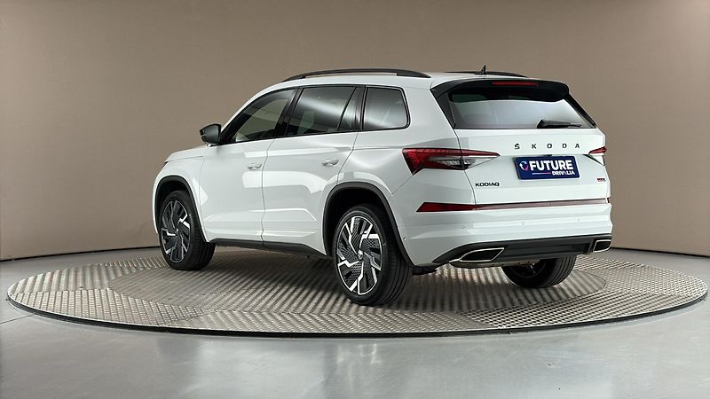 Škoda Kodiaq 2.0 TSI DSG 4x4 RS - fotka 2 z 35