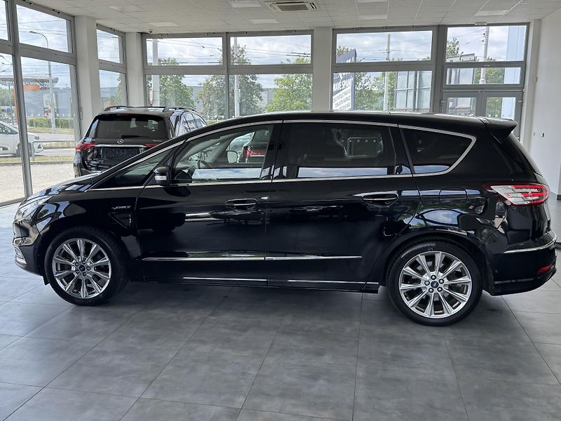 Ford S-MAX (2017) 2,0SCTi AUT. VIGNALE 7.MÍST - fotka 4 z 33