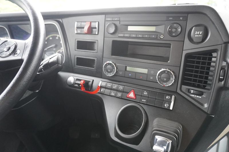 Mercedes-Benz Actros (2018) 2540 6x2/80 tho.km!/ 5 seats - fotka 17 z 24