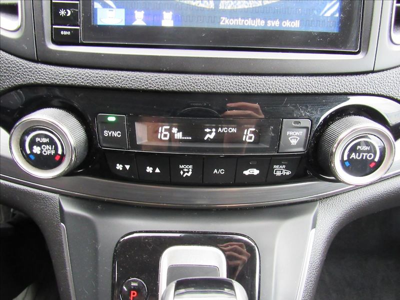 Honda CR-V 1,6 DTEC 4WD Automat Elegance - fotka 19 z 32