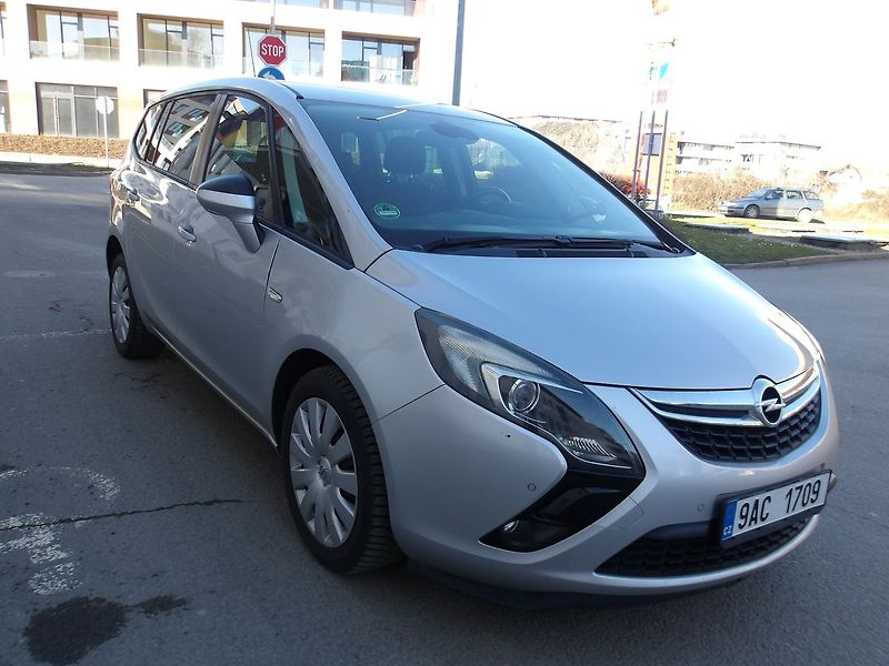 Opel Zafira 2,0DTi AUTOMAT !!! PĚKNÁ ! - fotka 6 z 41