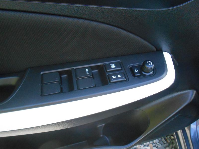 Suzuki Swift 1.0SHVS-HYBRID,KAMERA,LED - fotka 24 z 38