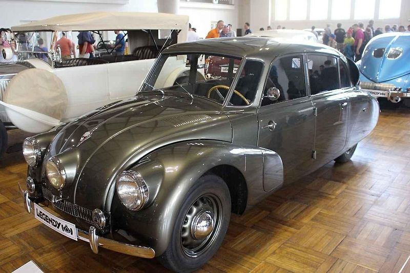 Tatra 600 Tatraplan.