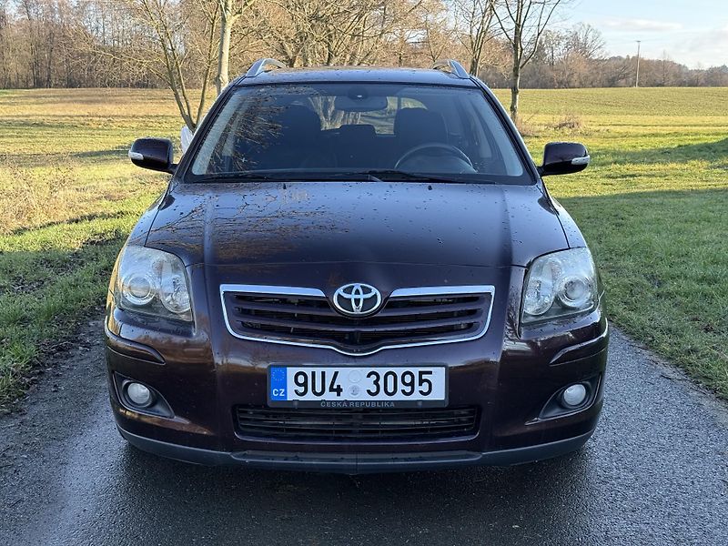 Toyota Avensis (2007) T25 2.0 D4D 93kw - fotka 8 z 17