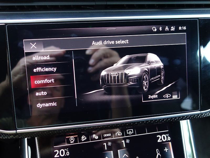 Audi SQ7 (2022) 4.0*TFSI*373KW*TOP-VÝB*ZÁRUKA! - fotka 32 z 50