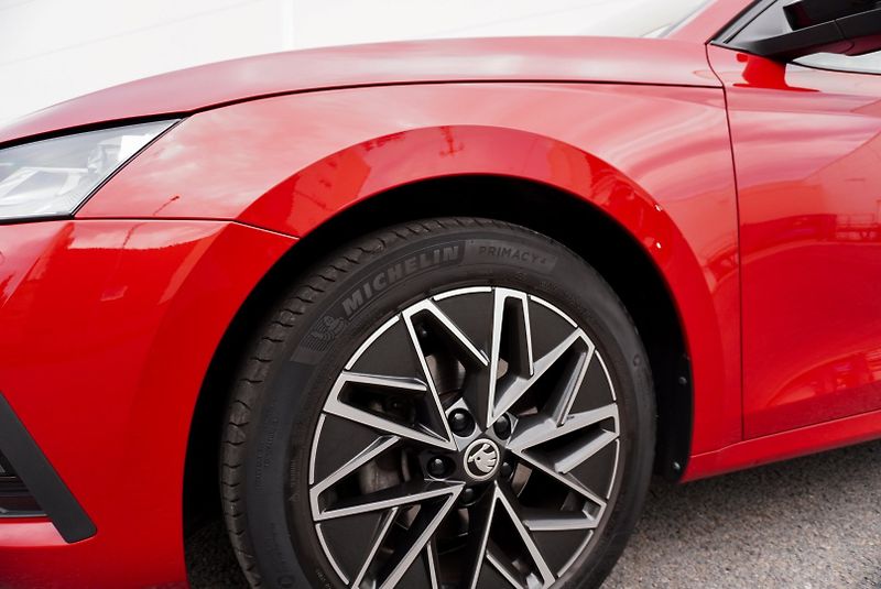 Škoda Octavia 1.5 TSI STYLE PLUS - fotka 14 z 46