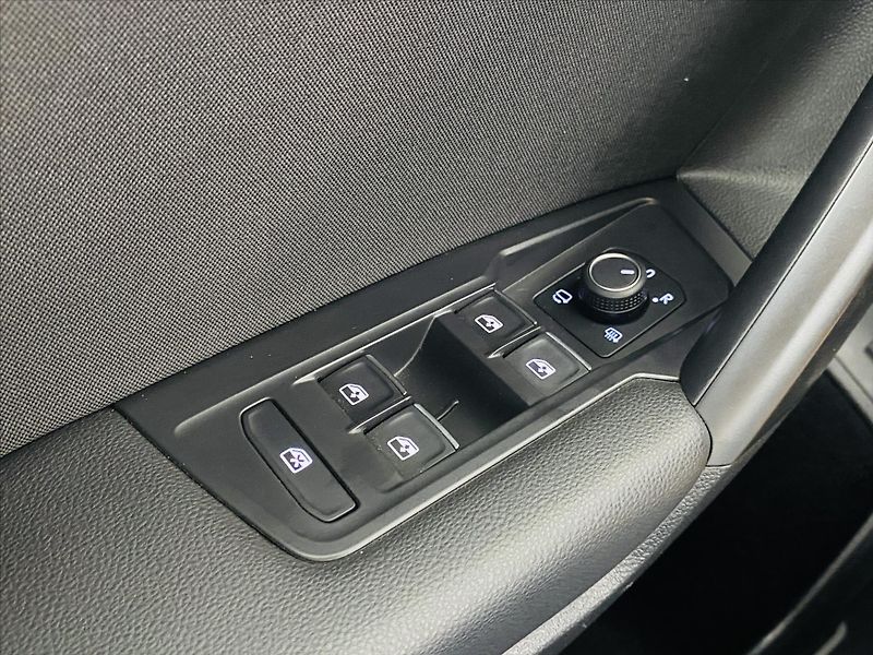 Volkswagen Tiguan Allspace 2,0 TSI DSG 140kW 4x4 - fotka 12 z 24