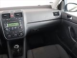 Volkswagen Golf (2005) 1.4 16V, nová STK, udržované - náhled 8