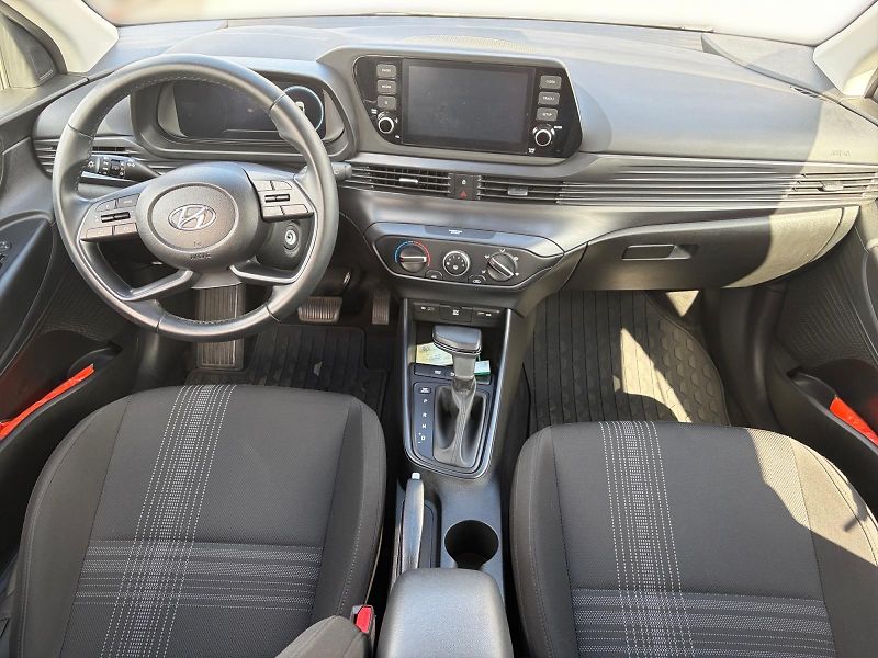 Hyundai i20 (2023) SMART 1.0T-GDI 74kW CZ DPH - fotka 9 z 11