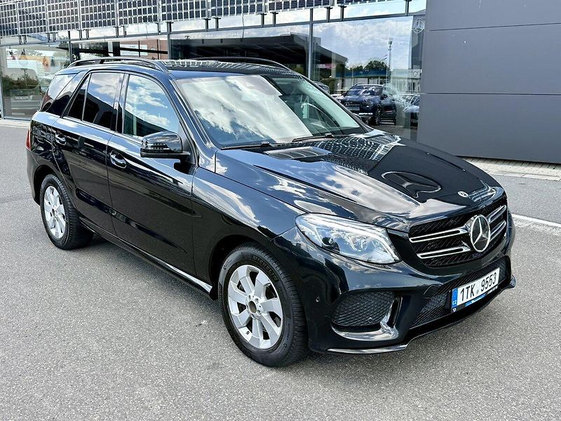 Mercedes-Benz GLE (2018) 250 d 4MATIC - fotka 43 z 46