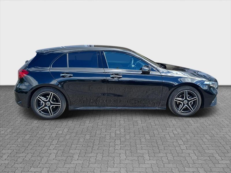 Mercedes-Benz Třídy A 200d AMG Line Night - fotka 6 z 22