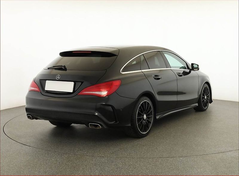 Mercedes-Benz CLA (2016) AMG Paket 220 CDI, Automat - fotka 5 z 19
