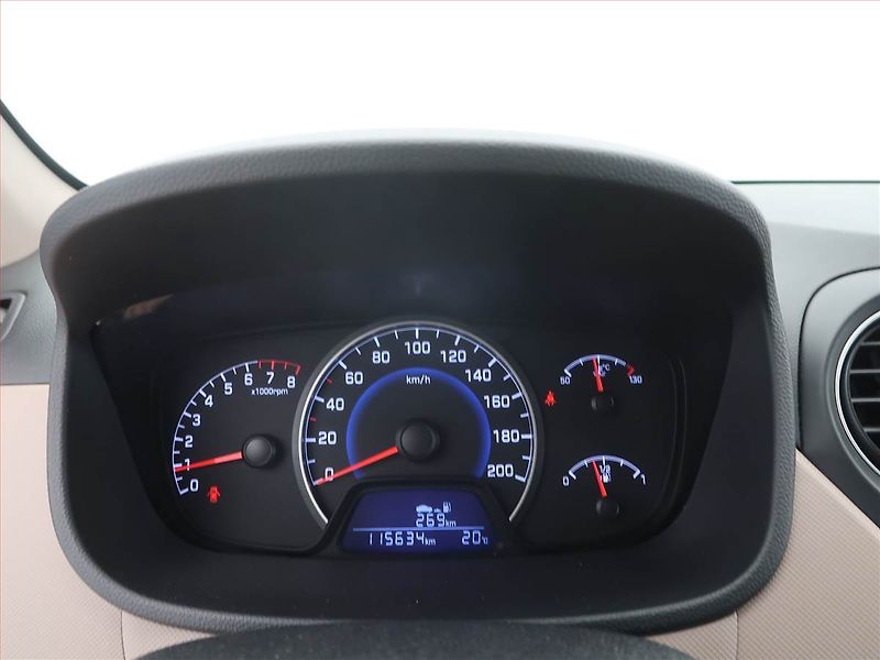 Hyundai i10 (2016) Family+ 1.0, ČR,1.maj - fotka 11 z 14