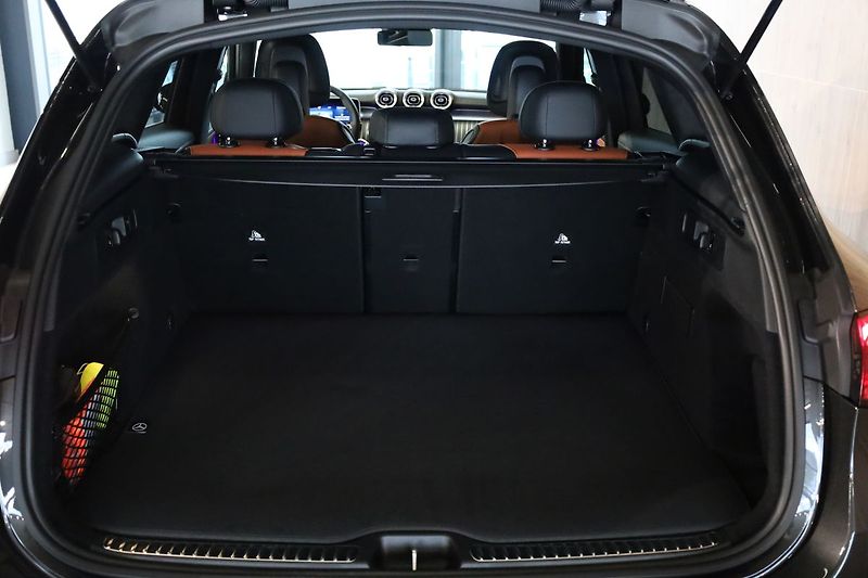 Mercedes-Benz GLC 220d 4MATIC, DISTRONIC, Tažné - fotka 6 z 38