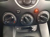 Mazda 2 (2010) 1.3 i, za super cenu - náhled 13