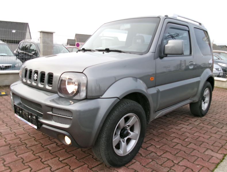 Suzuki Jimny (2006) 1,3i KLIMA ALU VÝHŘEV TAŽNÉ - fotka 3 z 34