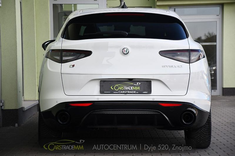 Alfa Romeo Stelvio 2.2 Diesel 16V 154kW Veloce Q4 - fotka 4 z 44