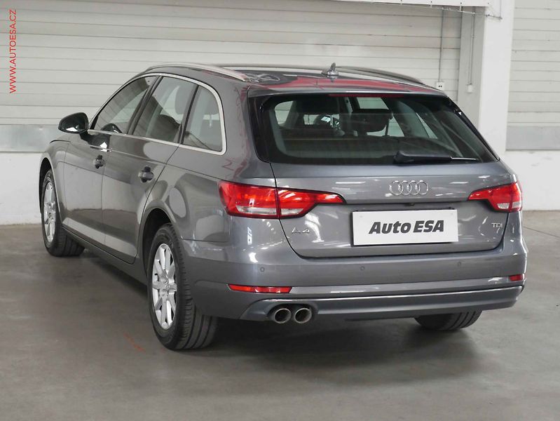 Audi A4 (2017) 2.0 TDI, 2.maj, AC, temp - fotka 4 z 23