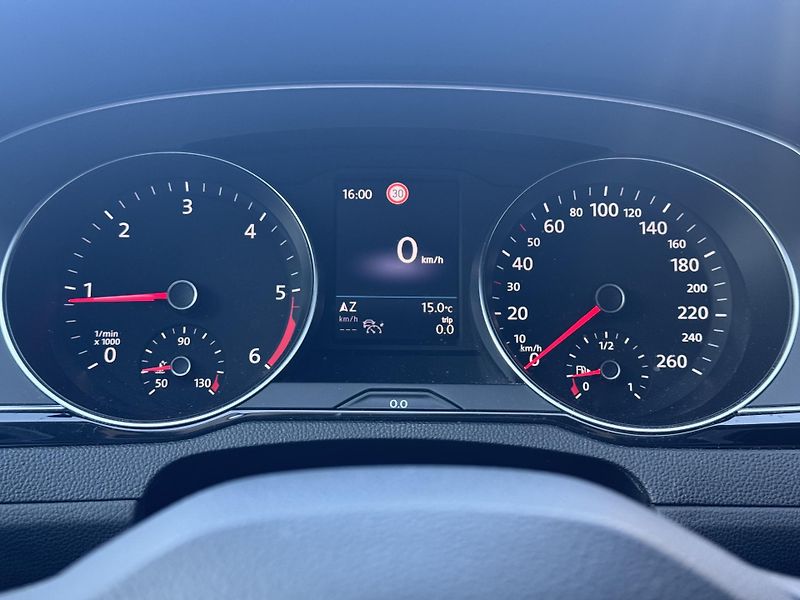 Volkswagen Passat (2020) 2.0TDi MAN Business RZV - fotka 26 z 50