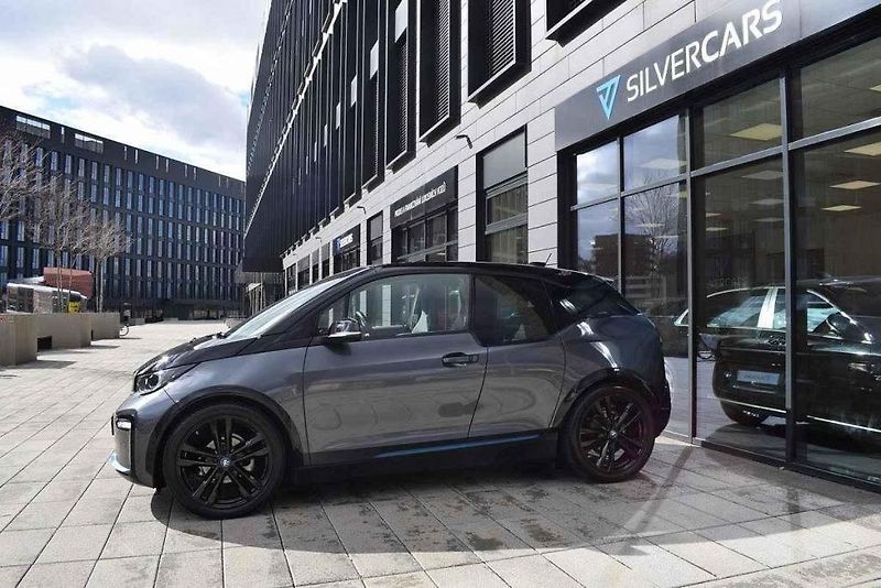 Průměrná cena ojeté Toyoty Corolla je 678 tisíc Kč