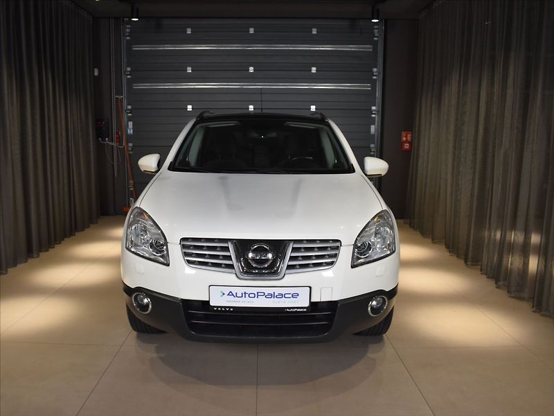 Nissan Qashqai 1,6 Pano,Bezklíč,Bose - fotka 6 z 19