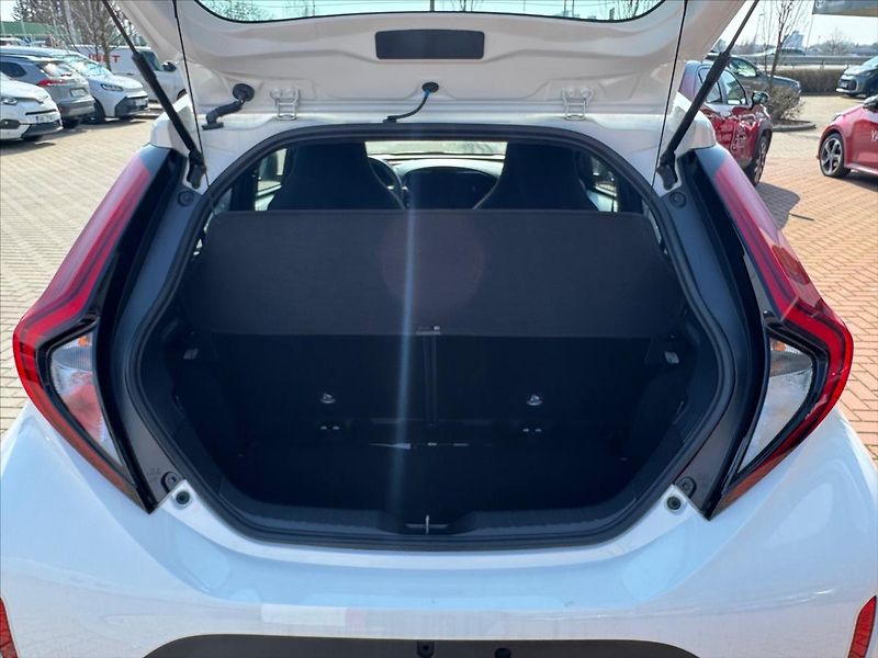 Toyota Aygo (2025) 1,0 5/MT Comfort - fotka 7 z 12