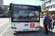 Autobus na vodíkový pohon v Mostě. Pohled z přední strany.