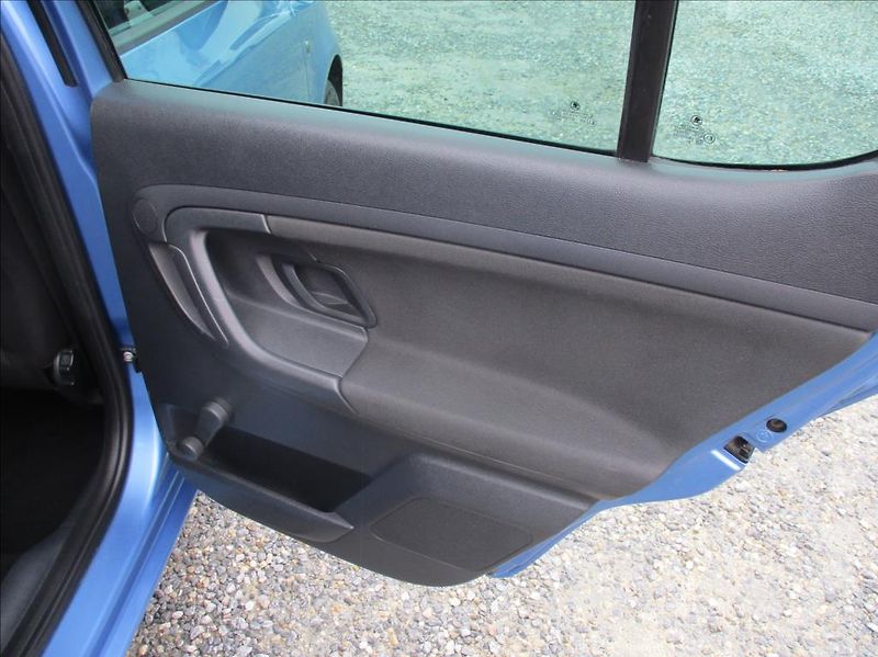 Škoda Fabia 1,2 TSI, aut.klima,serv.kniha, - fotka 12 z 44