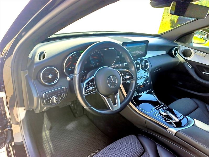 Mercedes-Benz Třídy C 2,0 EQ POWER KAMERA NAVI - fotka 15 z 38